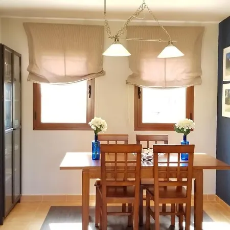Attic In With Wifi And Air-conditioning